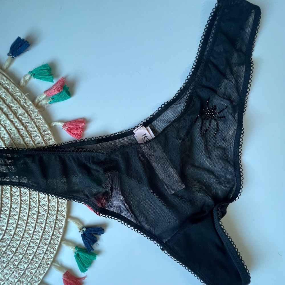Victoria's Secret Very Sexy Spider Shine Mesh High-Leg Thong Panty Black L NEW